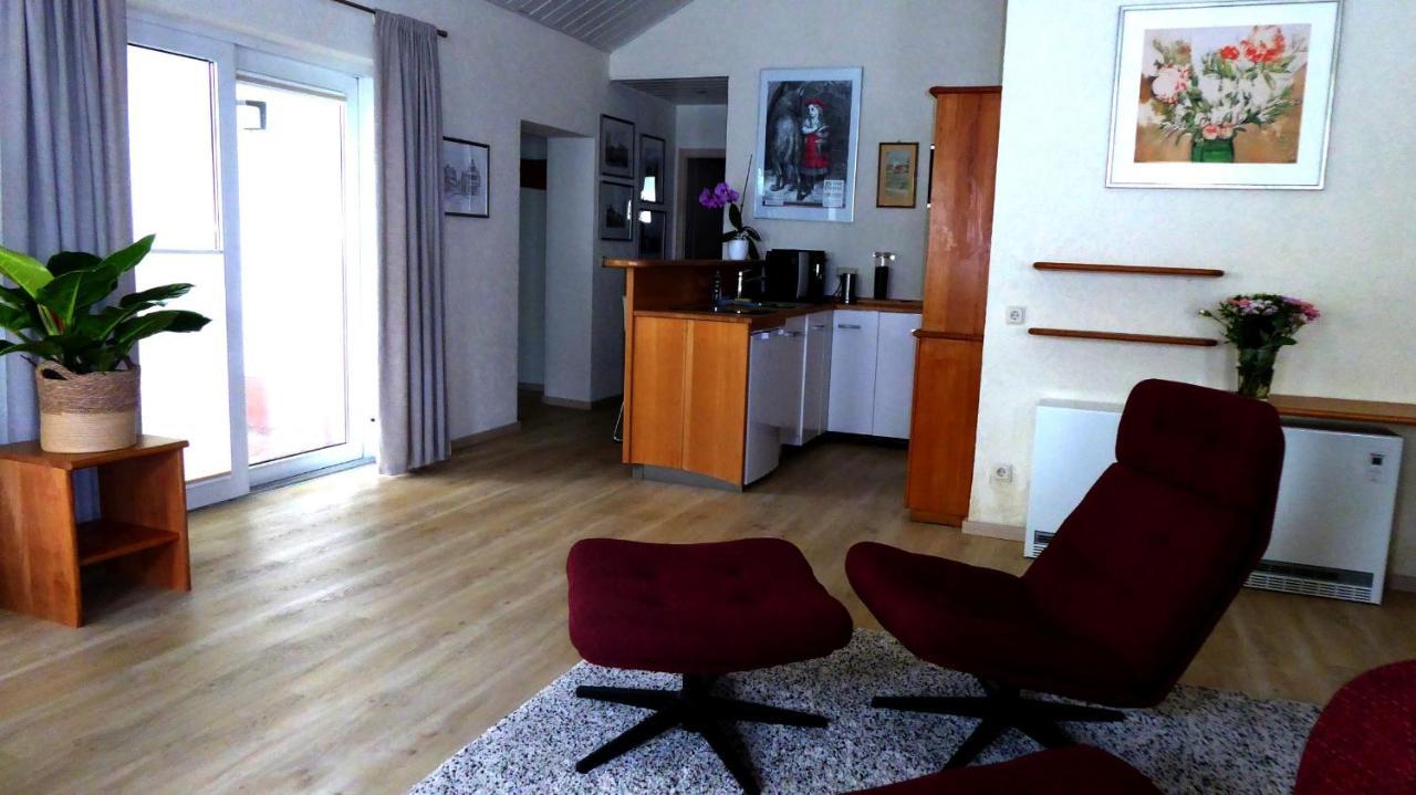 Land Und Leute Apartment Fritzlar Bagian luar foto