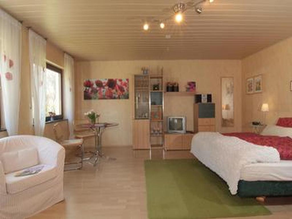 Land Und Leute Apartment Fritzlar Bagian luar foto